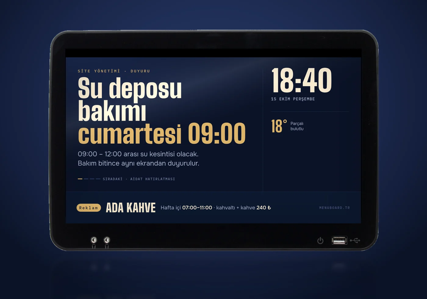 13,3 inç endüstriyel Android panel; ekranında MenüBoard asansör içeriği görünüyor
